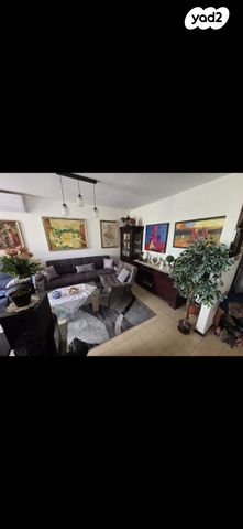 דירה, אח"י דקר 12, נווה שרת, תל אביב יפו