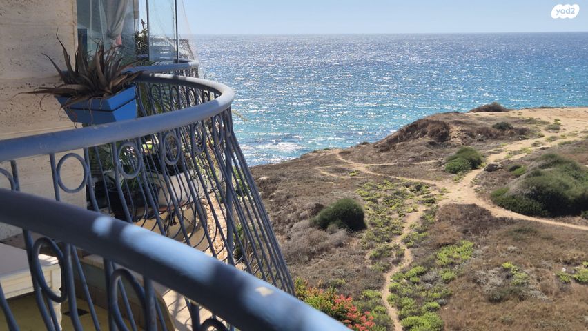 יחידת דיור, שדרות מנחם בגין 10, גבעת אולגה, חדרה