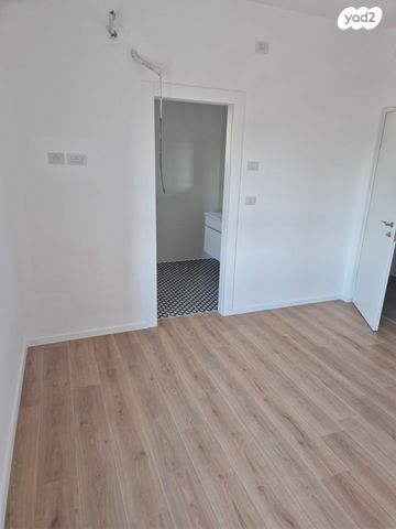 דירה, סנונית 5, גבעת אלונים, קרית אתא