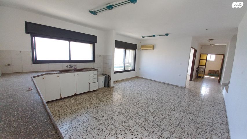 דירה, השופטים 21, אחוזת כנרת, טבריה