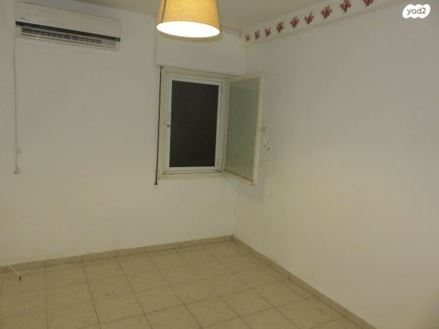 דירה, ארלוזורוב 23, מרכז העיר, קרית אתא