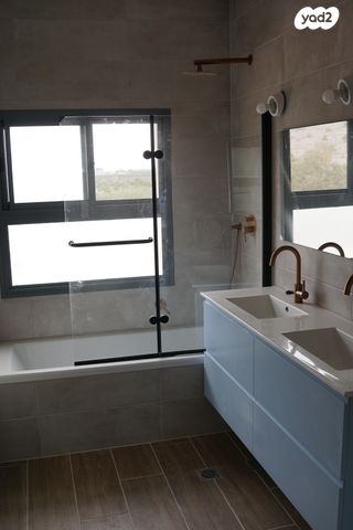 בית פרטי/ קוטג', כנרת 129, כחל, כחל