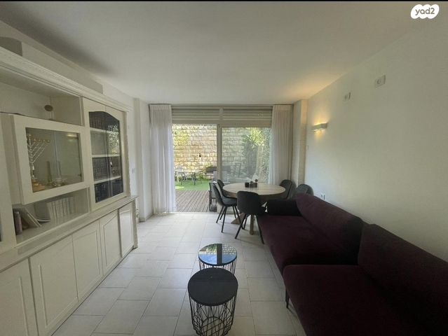 דירת גן, שבתאי הנגבי 71, גילה, ירושלים