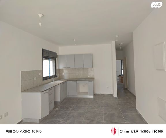 דירת גן, אבן סינא 11, כפר ברא, כפר ברא