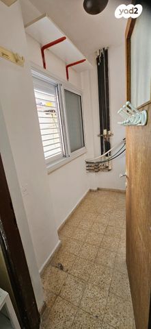 דירה, דרך הציונות 26, רובע ג', אריאל