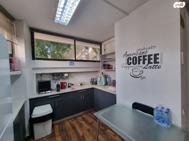 משרדים, צבי 12, שכונת הראשונים, רמת גן