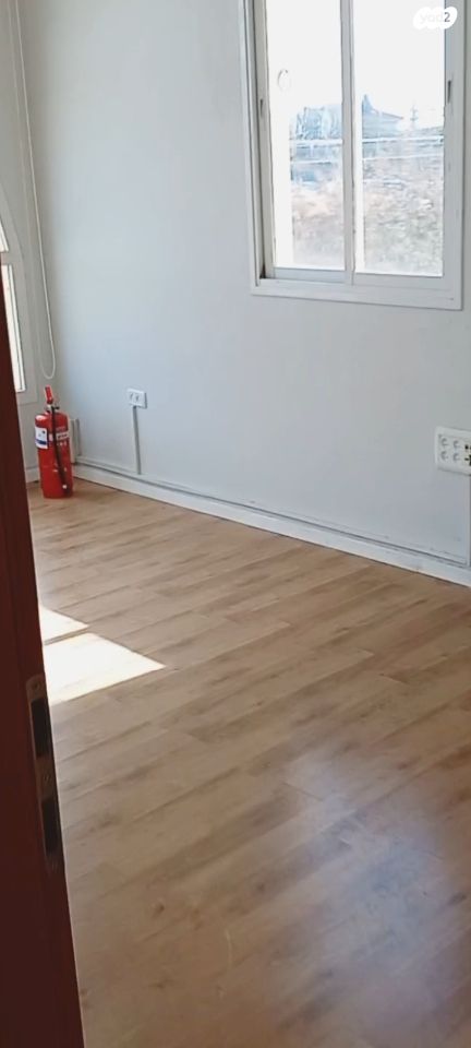 משרדים, הטחנה 48, שאר העיר, בנימינה גבעת עדה