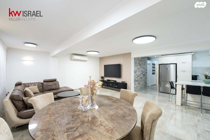 דירת גן, שדרות ישראל גורי, קרית שלום, תל אביב יפו