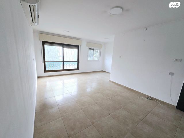 דירה, הפרחים, אשכול, כרמיאל