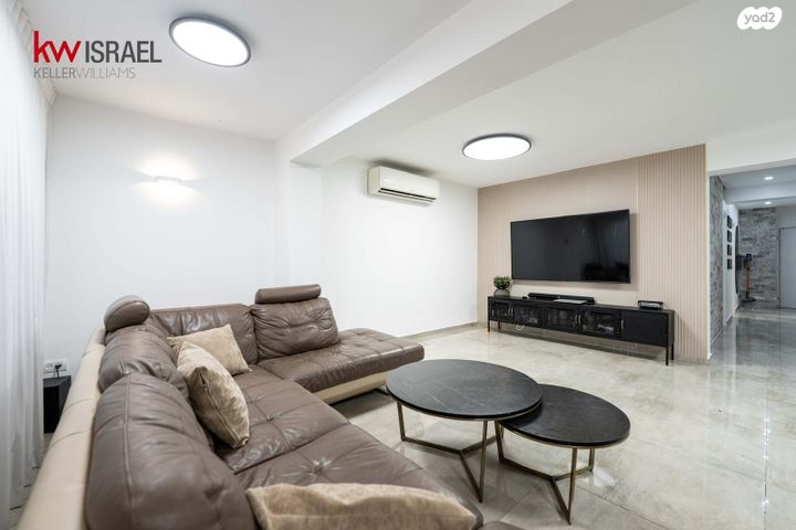 דירת גן, שדרות ישראל גורי, קרית שלום, תל אביב יפו