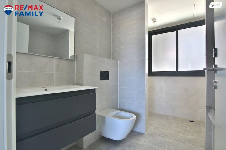 דירה, יוסי בנאי, נאות אפק, אפקה, קרית ביאליק