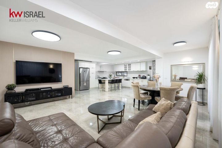 דירת גן, שדרות ישראל גורי, קרית שלום, תל אביב יפו