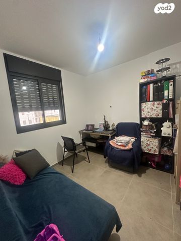 דירה, רחל המשוררת, נאות שמיר, יבנה