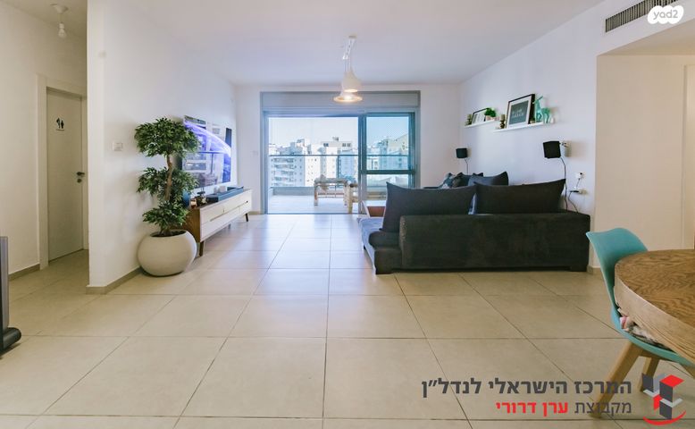 דירה, נעמי שמר 1, חולון