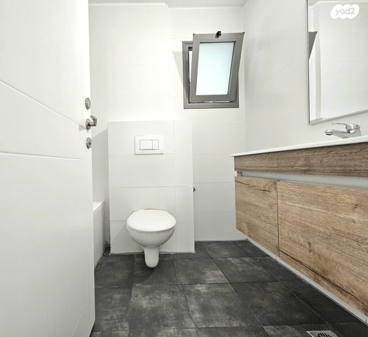 גג/ פנטהאוז, שדרות הרב לוין 5, גני מרום, רמת גן