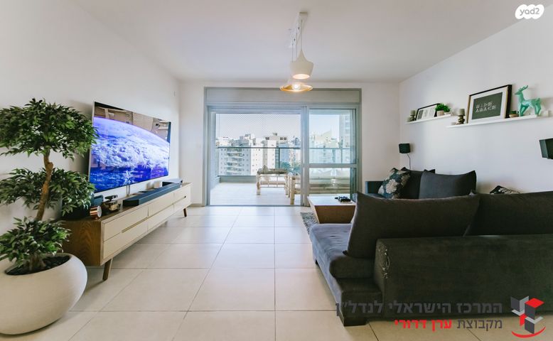 דירה, נעמי שמר 1, חולון