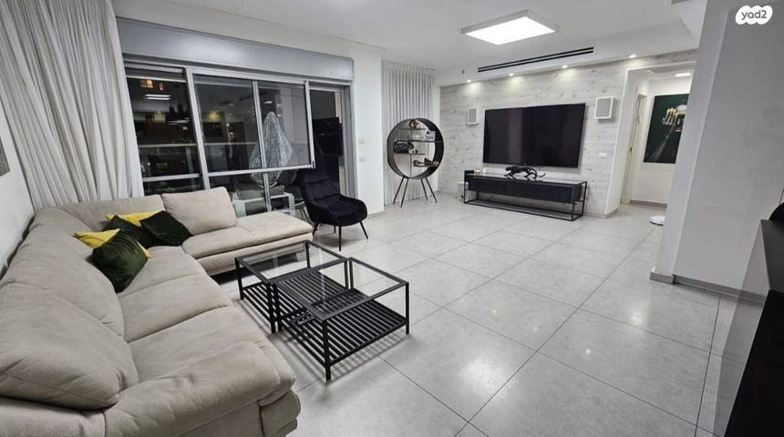 גלעדי אהרון 