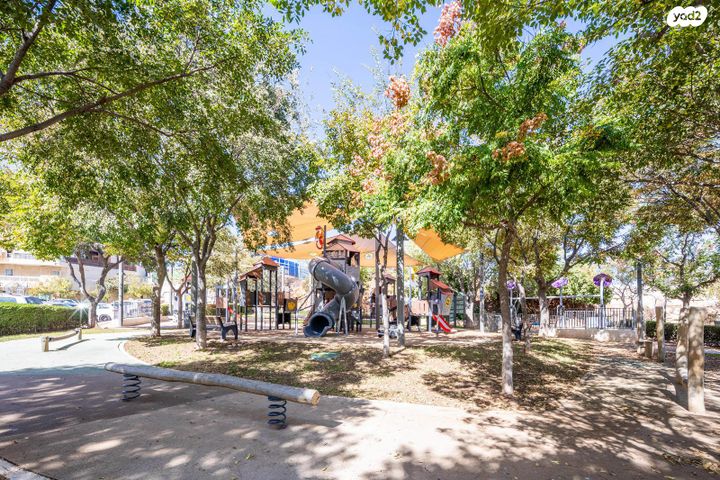 דירה, אליהו בית צורי, ארמון הנציב, תלפיות מזרח, ירושלים