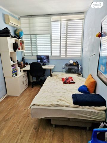 דירה, עולי הגרדום, רמז, מערב ותיק, ראשון לציון