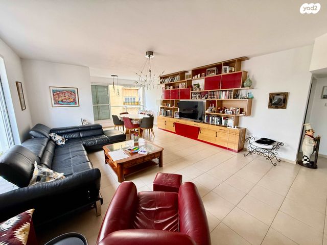 דירה, אוסישקין, מרכז העיר דרום, נתניה