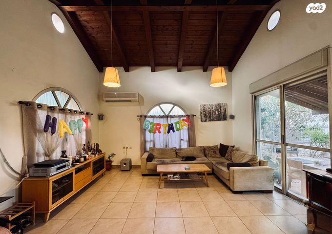 בית פרטי/ קוטג', איילת השחר