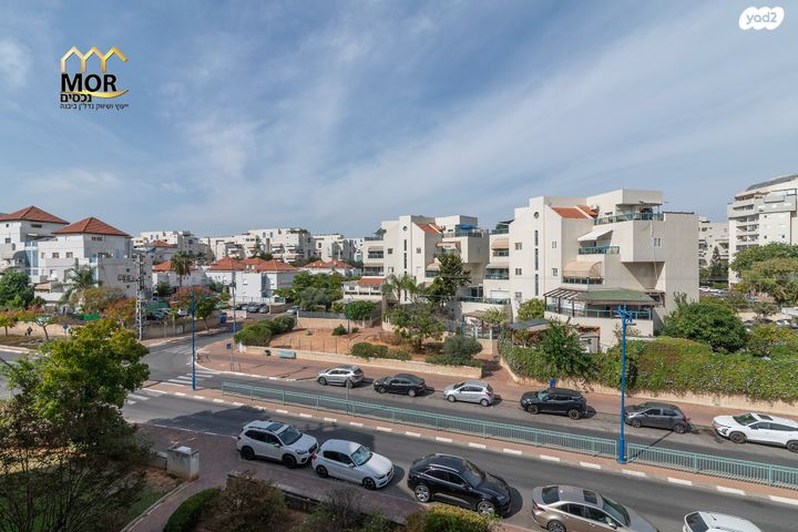 דירה, סחלב, יבנה