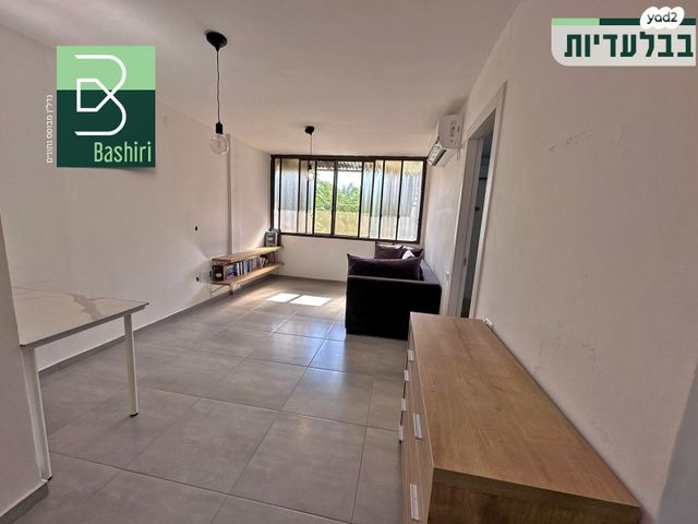 דירה, שלמה בן יוסף, חצור הגלילית