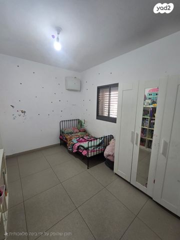 דירה, אסתר המלכה, כרמי גת, קרית גת