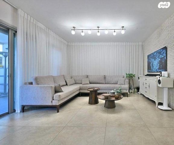 דירת גן, הרעות 1, כפר סבא