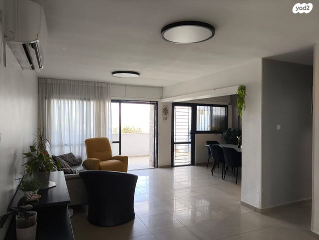 דירה, שבתאי הנגבי, גילה, ירושלים