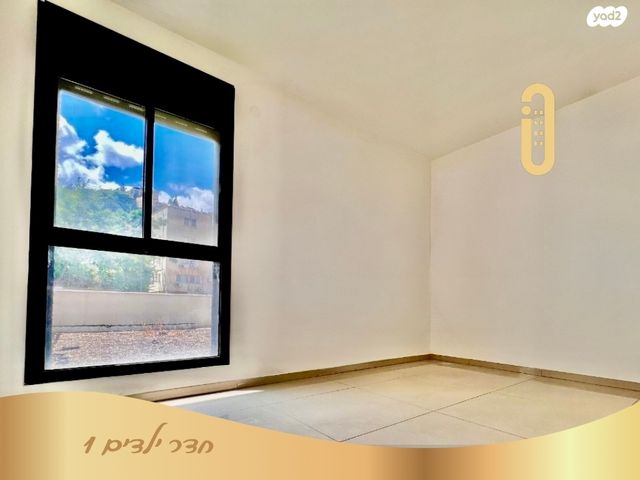 דירת גן, דרך השלום, נשר