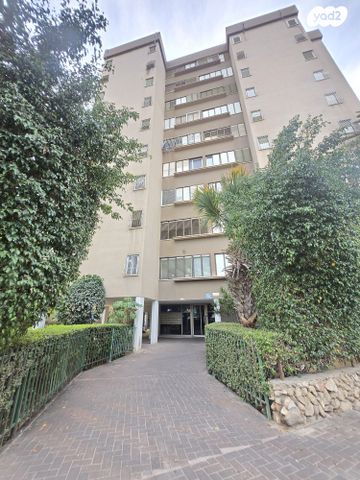 הנרייטה סולד 115