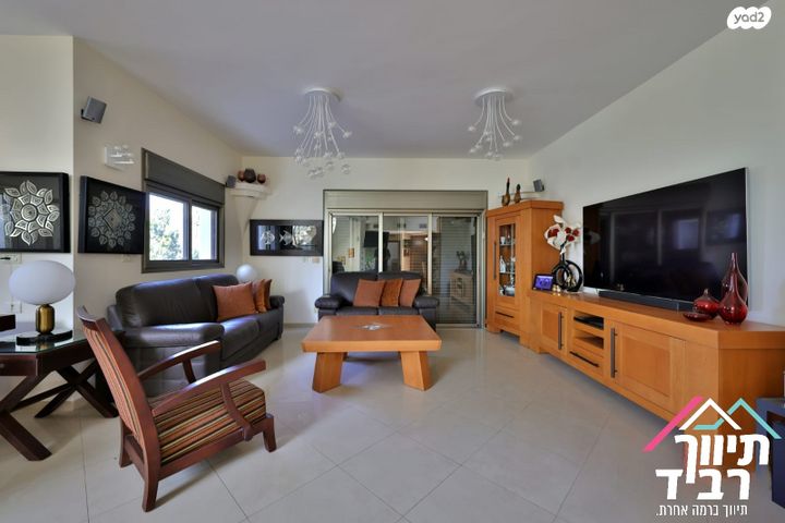 בית פרטי/ קוטג', פייר אוגוסט רנואר, גבעת טל, קרית אתא