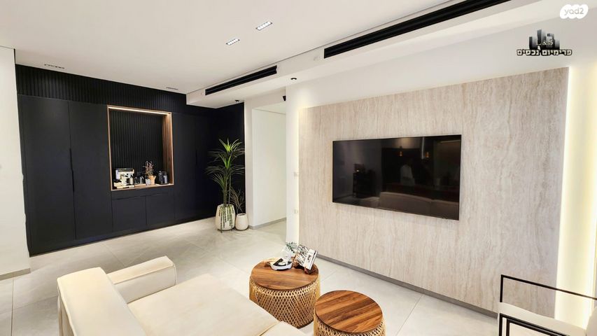 גג/ פנטהאוז, הנשיא, שמעון פרס/ האצטדיון, נהריה