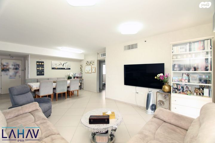 דירה, הקליר, רמת חן ובן ציון, נתניה