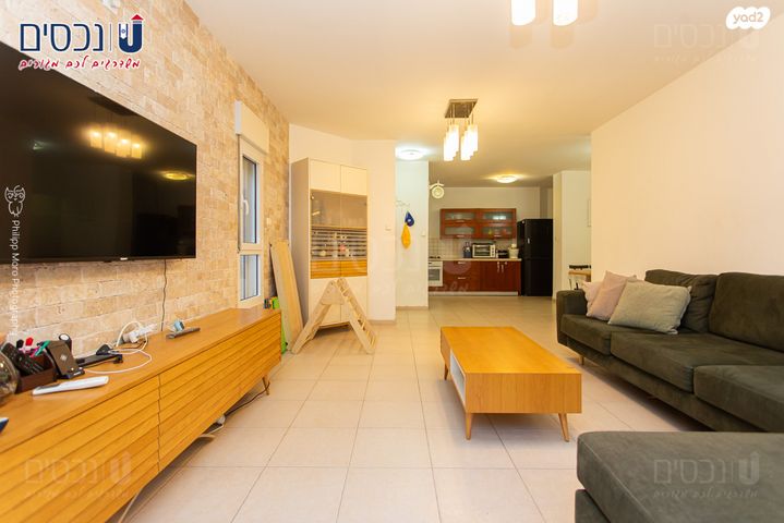 דירת גן, אלברט איינשטיין, אחוזה, חיפה