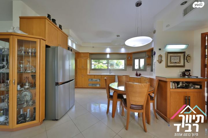 בית פרטי/ קוטג', פייר אוגוסט רנואר, גבעת טל, קרית אתא