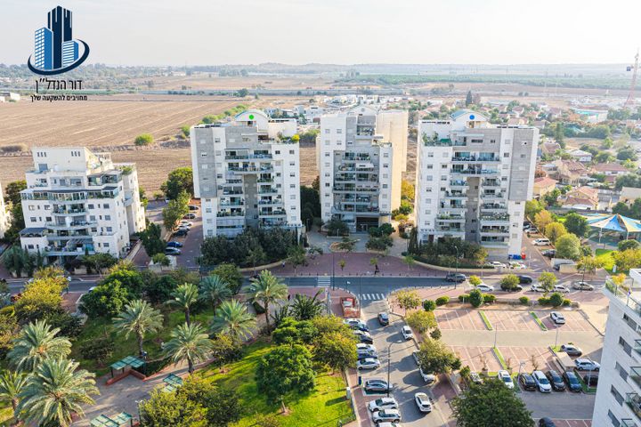 דירה, חזון אי"ש, רחובות הצעירה, רחובות