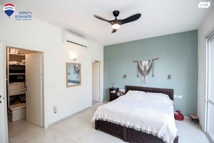 דו משפחתי, מרכז פרדס חנה, פרדס חנה כרכור