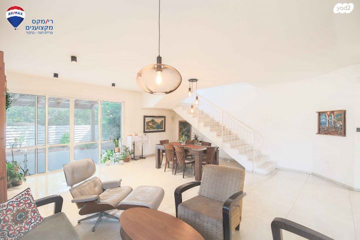 דו משפחתי, מרכז פרדס חנה, פרדס חנה כרכור