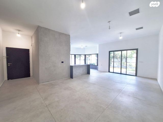 בית פרטי/ קוטג', האתרוג 18, ברנדייס, חדרה