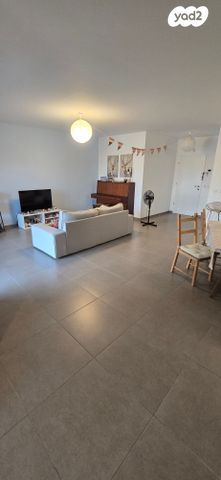 יוסי בנאי 75