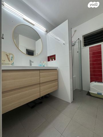 דירה, משה איכילוב, צפון מערב מרכז העיר, נתניה