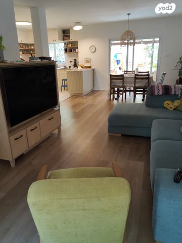 בית פרטי/ קוטג', פרדס חנה כרכור