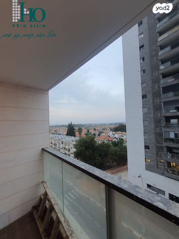 דירה, הכרמל, נאות שז"ר, יבנה