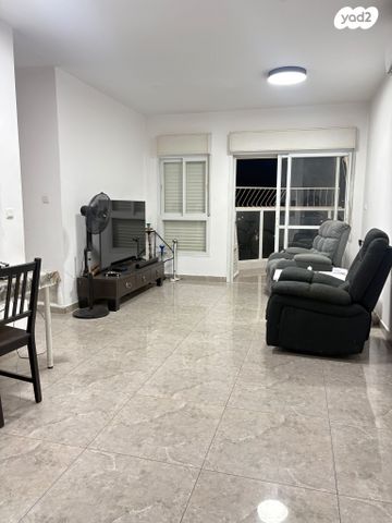 אהרון בוגנים 