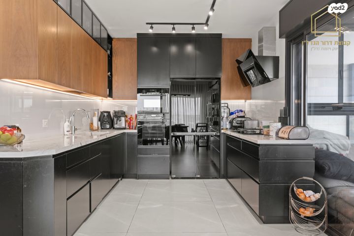 גג/ פנטהאוז, מיכאל סיטרמן, נחלת יהודה, ראשון לציון