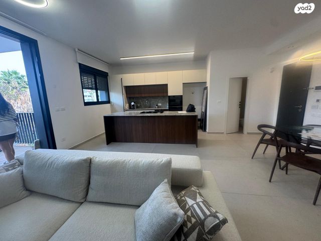 דירה, אלון, רמת השרון