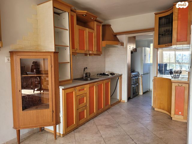 דירה, אשכולות, כרמיאל