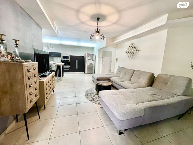 דירה, ד"ר יהודה פרח 8, קרית השרון, נתניה